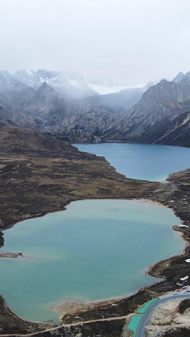 中国高原湖泊姐妹湖自然风光视频的预览图