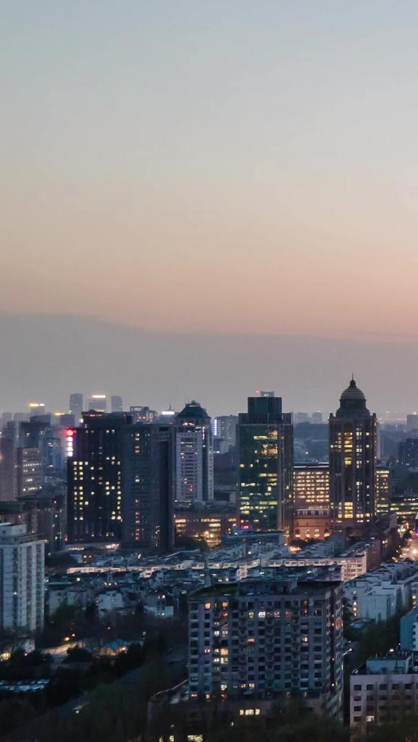 南京地标紫峰大厦电视总台夜景延时摄影视频的预览图