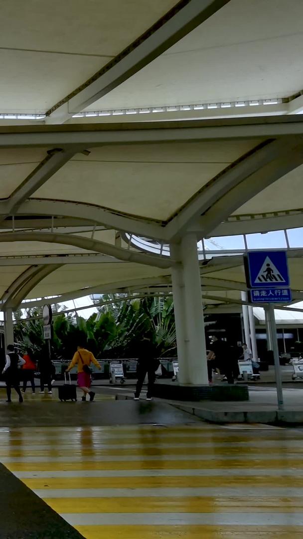 国际机场航站楼延时视频素材视频的预览图