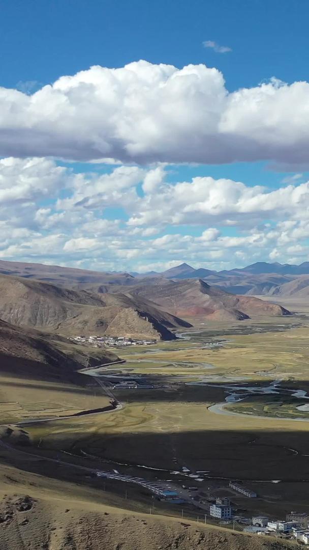 西藏自然风光及高原小镇航拍视频视频的预览图