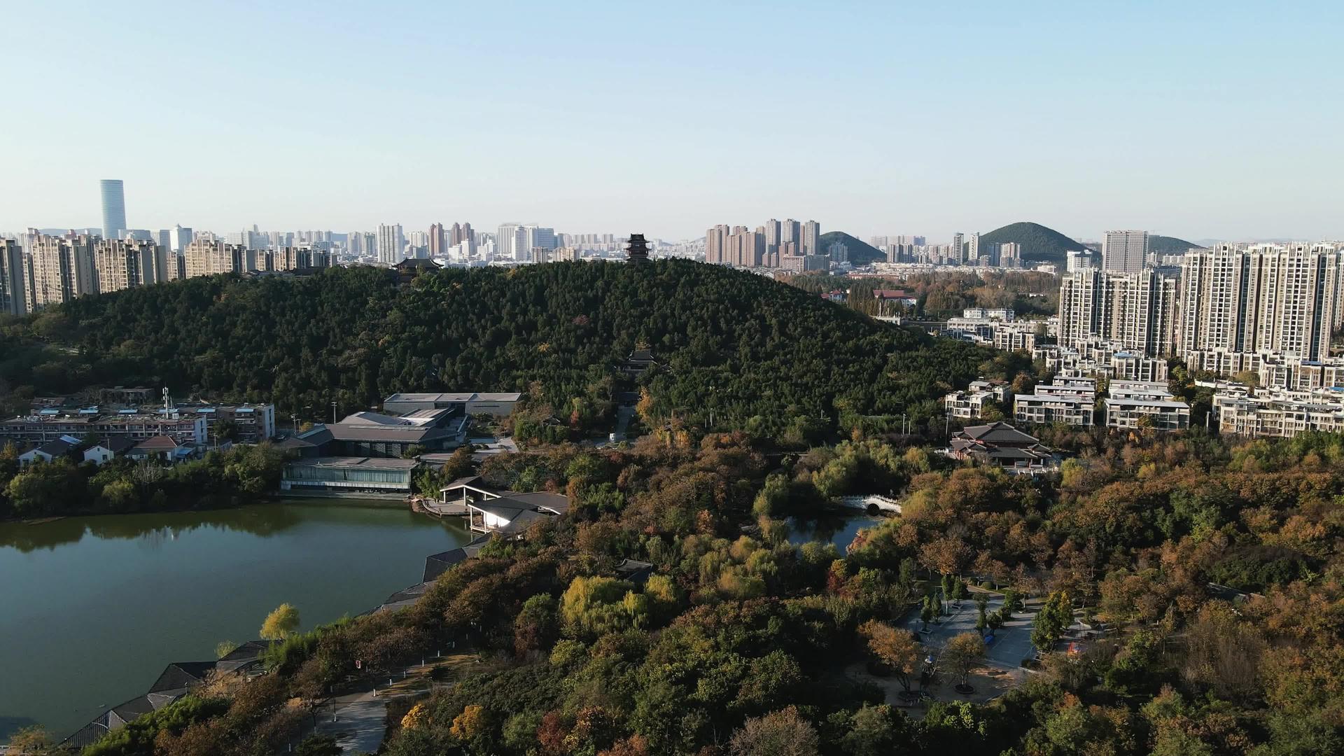 江苏徐州汉文化园城市风光航拍视频的预览图