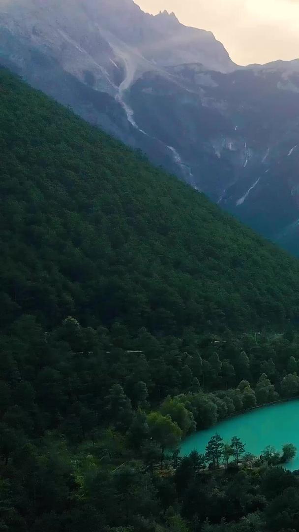 云南丽江旅游景区航拍视频的预览图