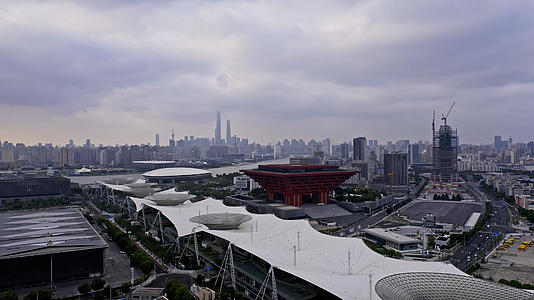 上海世博园天际线航拍视频的预览图