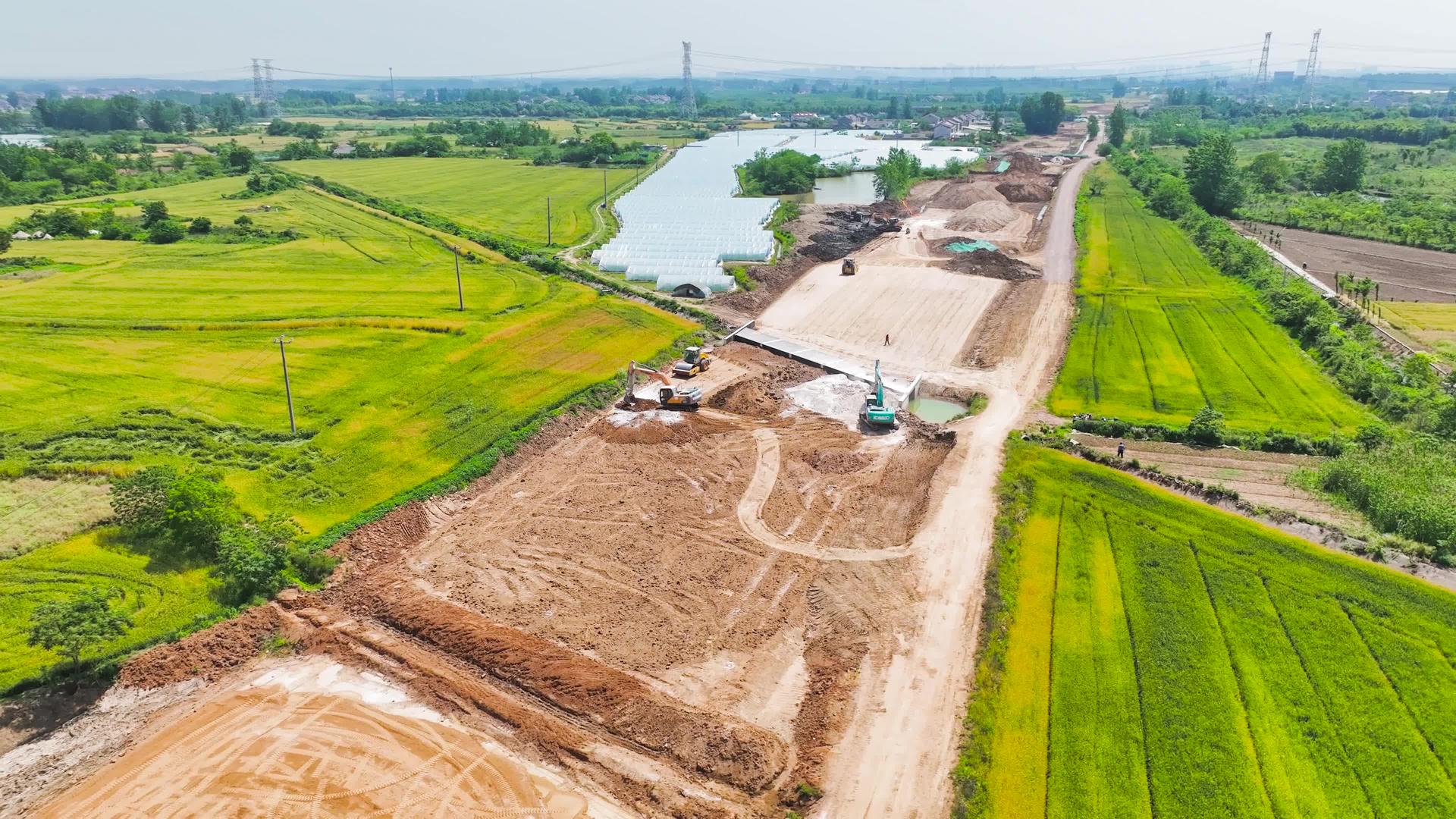 4K航拍乡村振兴农村建设公路乡村公路建设视频的预览图