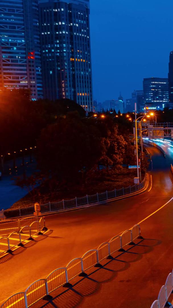 推迟上海陆家嘴城市汽车夜景视频的预览图