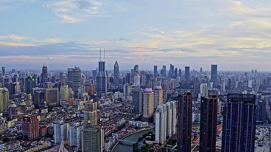 上海城市天际线航拍视频的预览图