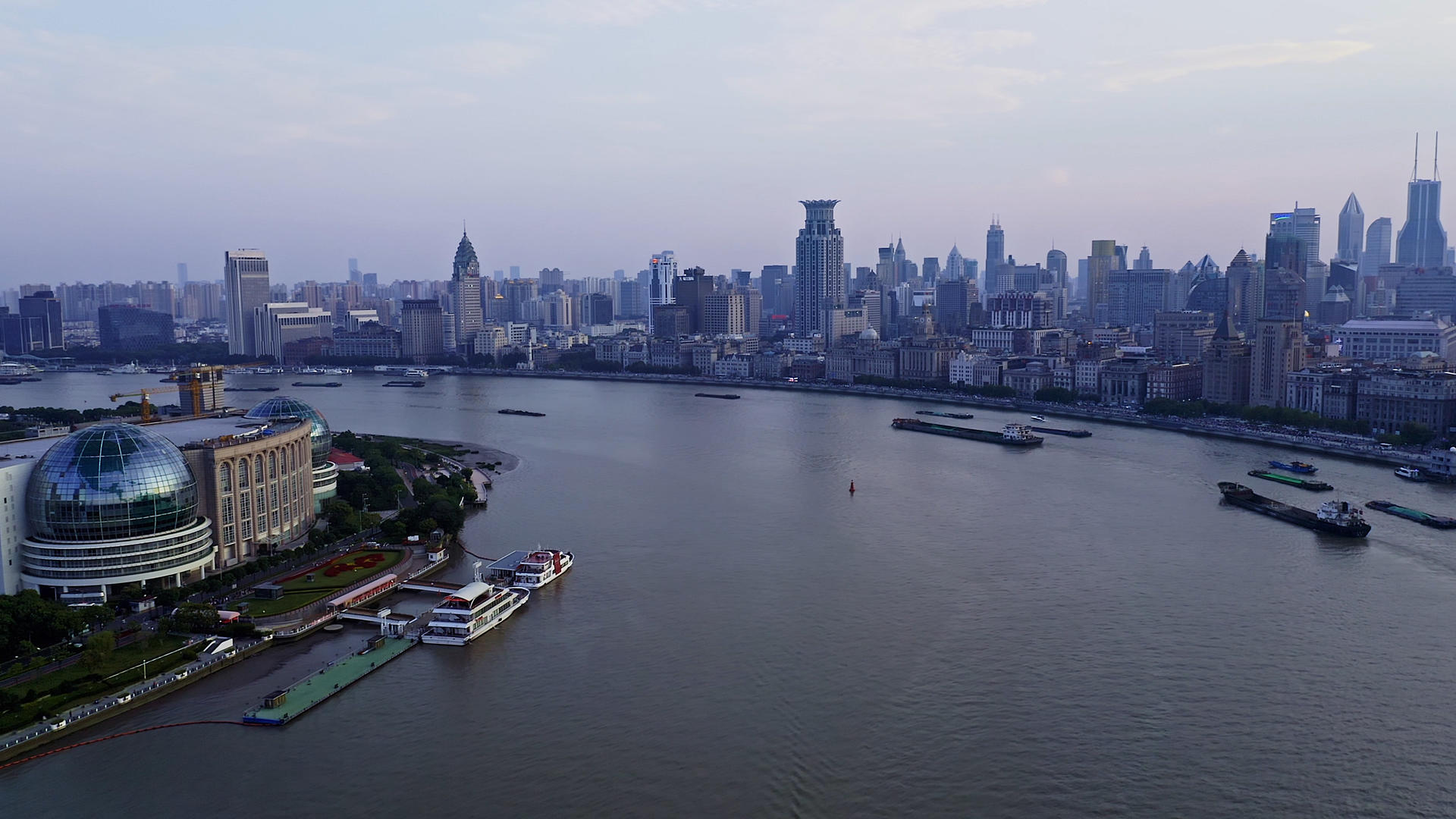 上海浦江两岸航拍视频的预览图