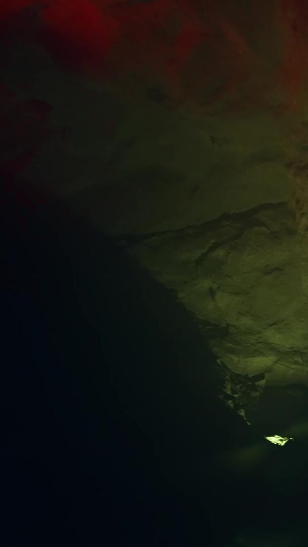地下暗河漂流5A级本溪水洞视频的预览图