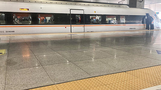 河南郑州高铁站郑州东站视频的预览图