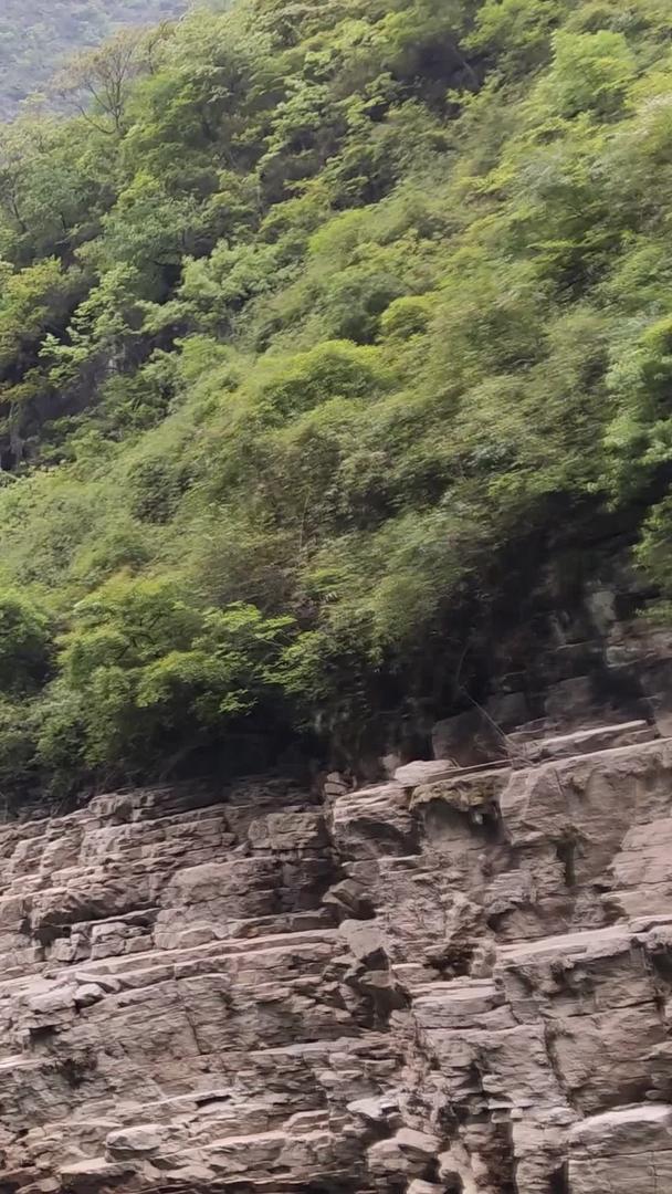 实拍名巫山小三峡峡谷栈道视频的预览图