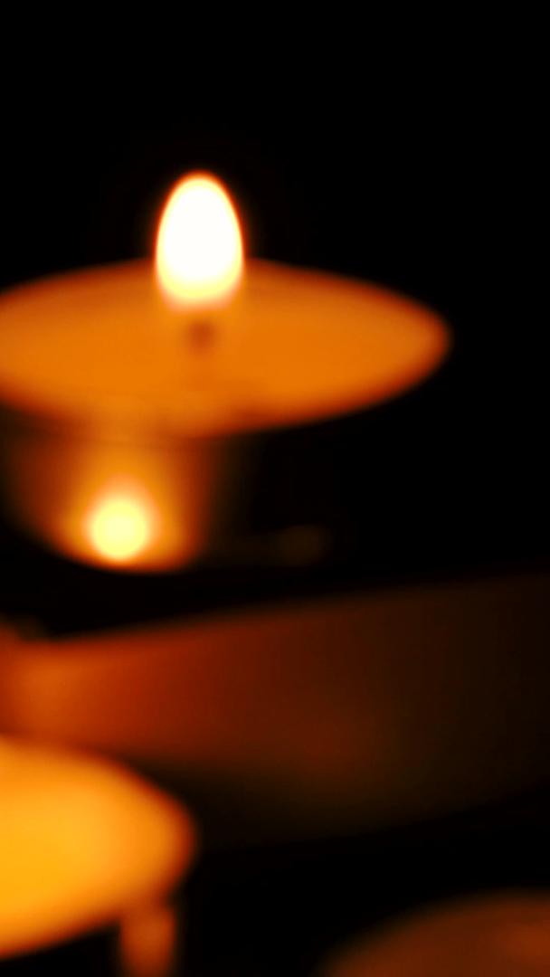 阅读祈祷蜡烛背景素材视频的预览图