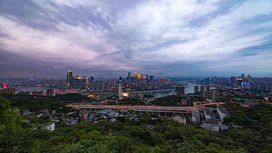 8K重庆山城全景白转夜视频的预览图