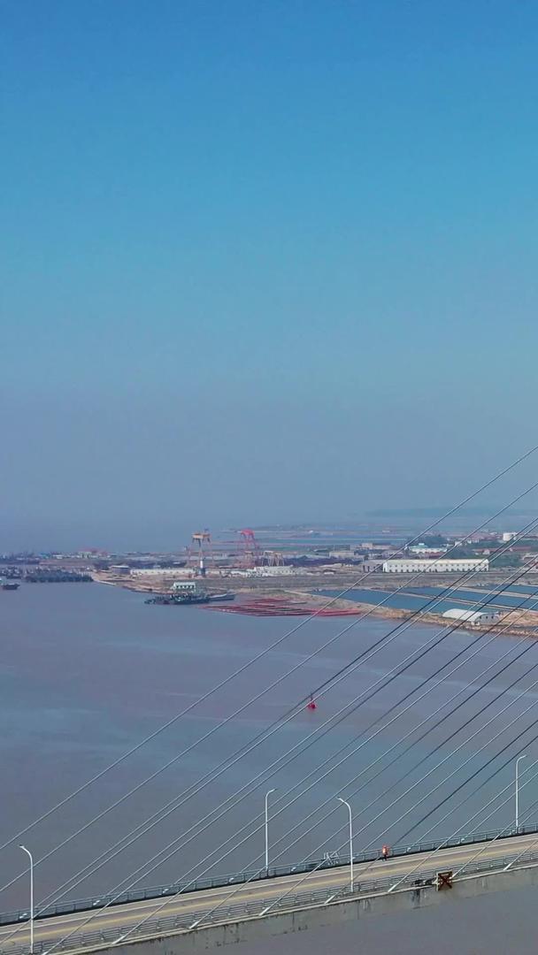 跨海大桥航拍在山东威海视频的预览图