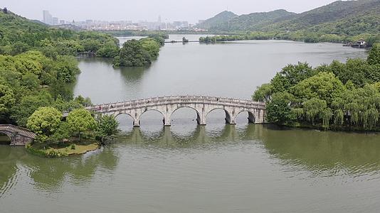 杭州湘湖风光航拍4K视频视频的预览图