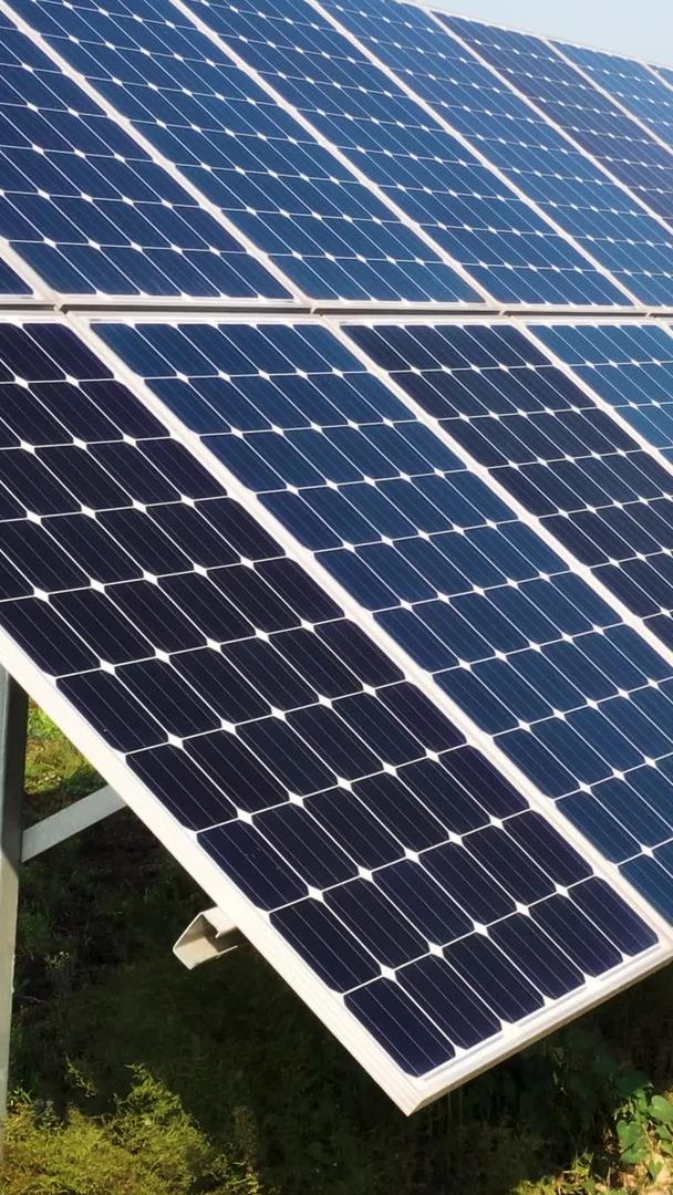 太阳能新能源光伏电池板发电厂航拍素材山地光伏电站光伏新能源电站视频的预览图
