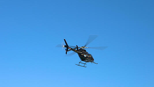海南岛三亚蜈支洲岛直升机降落实拍4K含声音mp44K视频素材