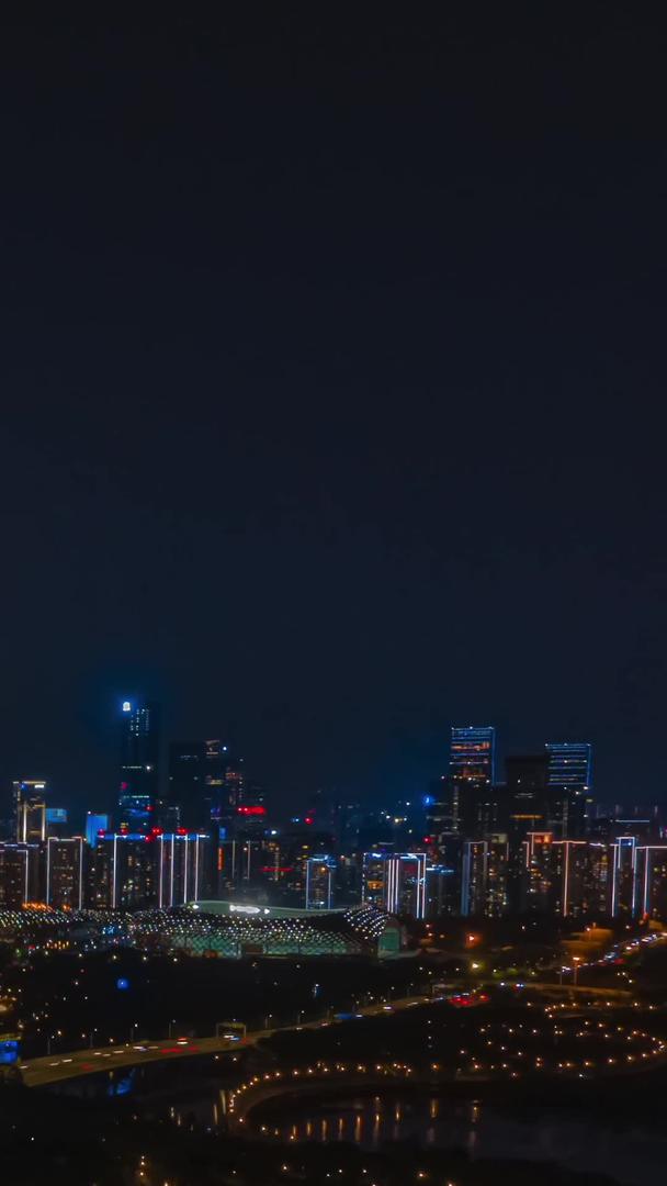 深圳地标性建筑春笋大厦夜间航拍延迟视频的预览图