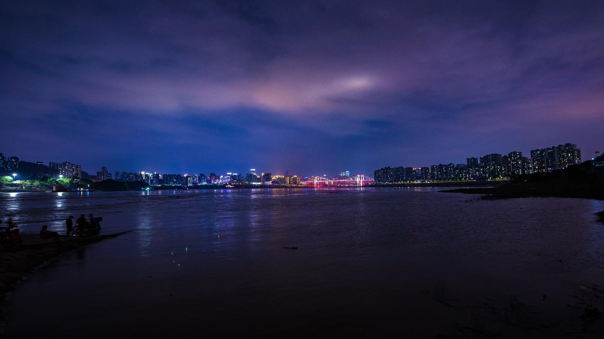 8K两岸城市夜景视频的预览图