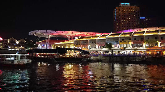 新加坡克拉码头夜景延时视频视频的预览图