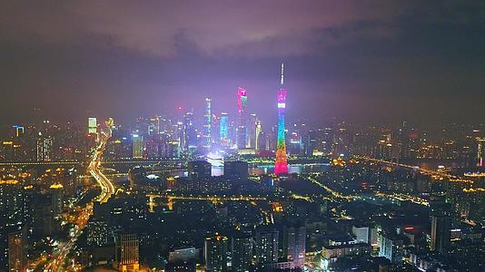 广州CBD夜景4k航拍视频的预览图