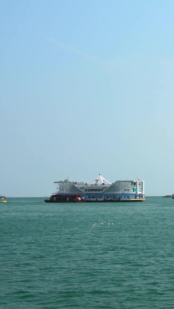 清晨泰国芭堤雅海滨游船集合集合视频的预览图