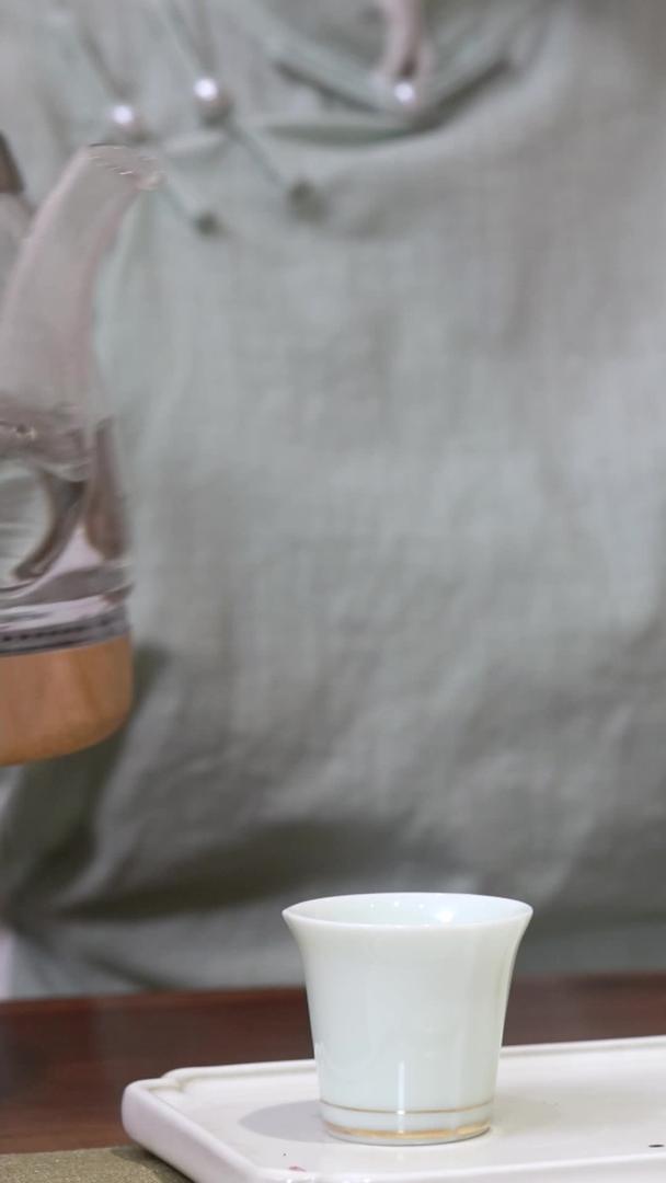 女茶艺师泡茶视频的预览图