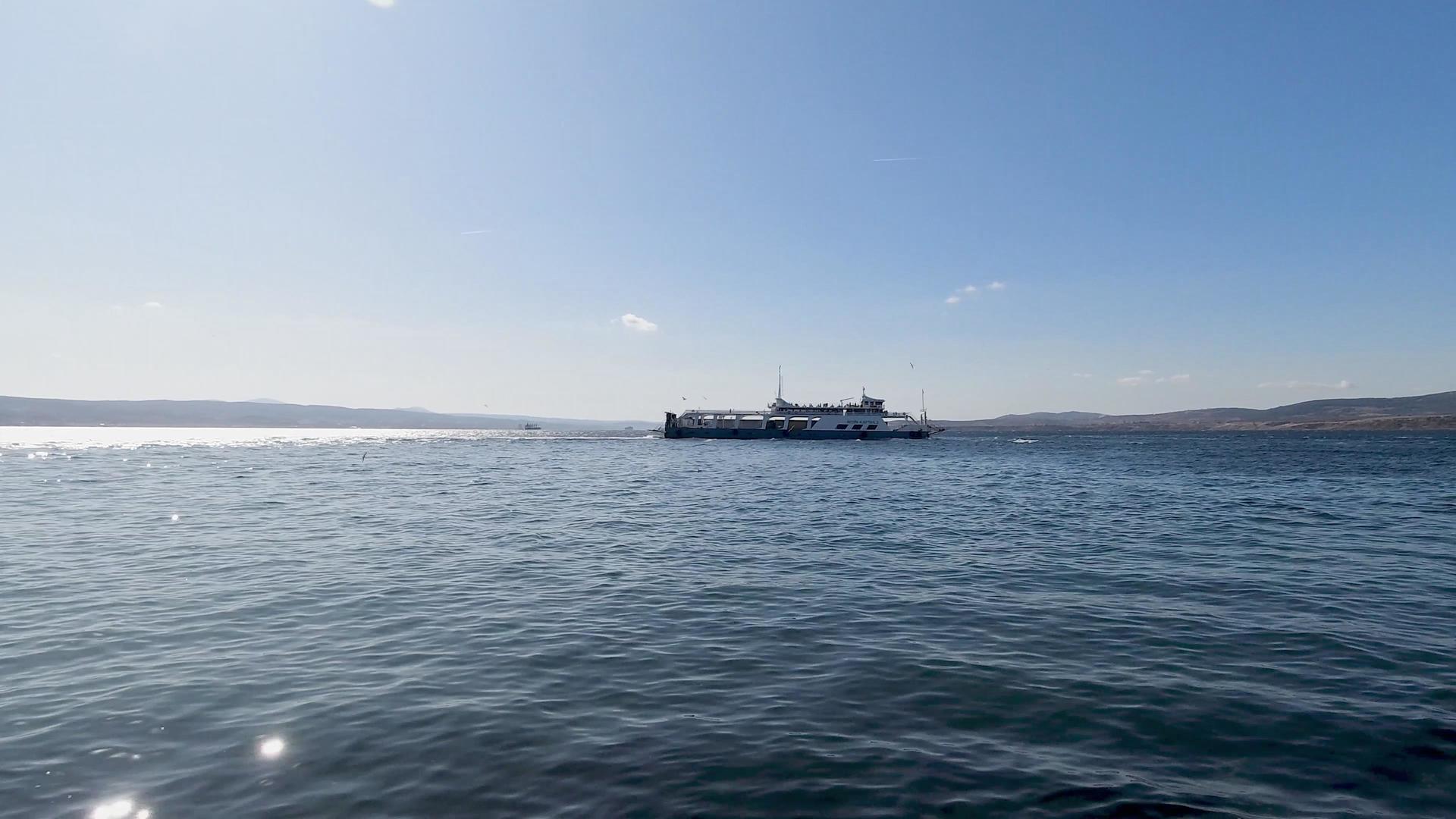 土耳其地中海上行驶的船只视频的预览图