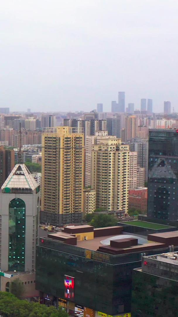 城市空镜航拍视频的预览图