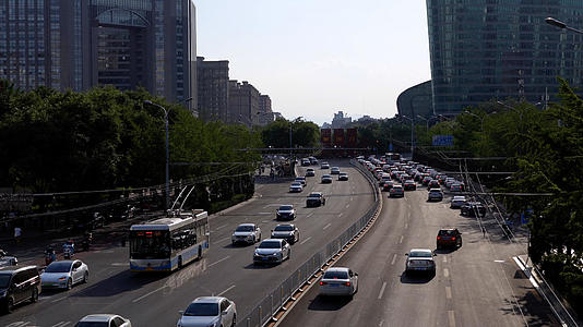 4K延时北京朝阳门下班高峰交通视频的预览图