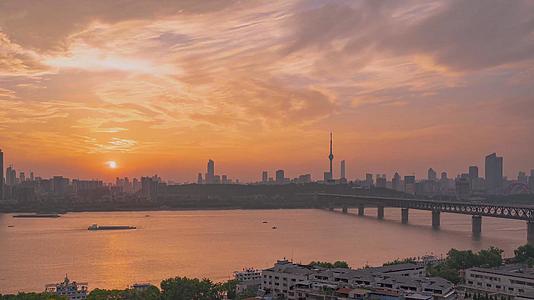 武汉长江大桥日落延时4K素材视频的预览图
