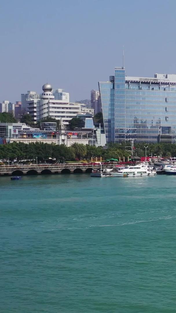鼓浪屿厦门城市风景轮渡航拍视频视频的预览图