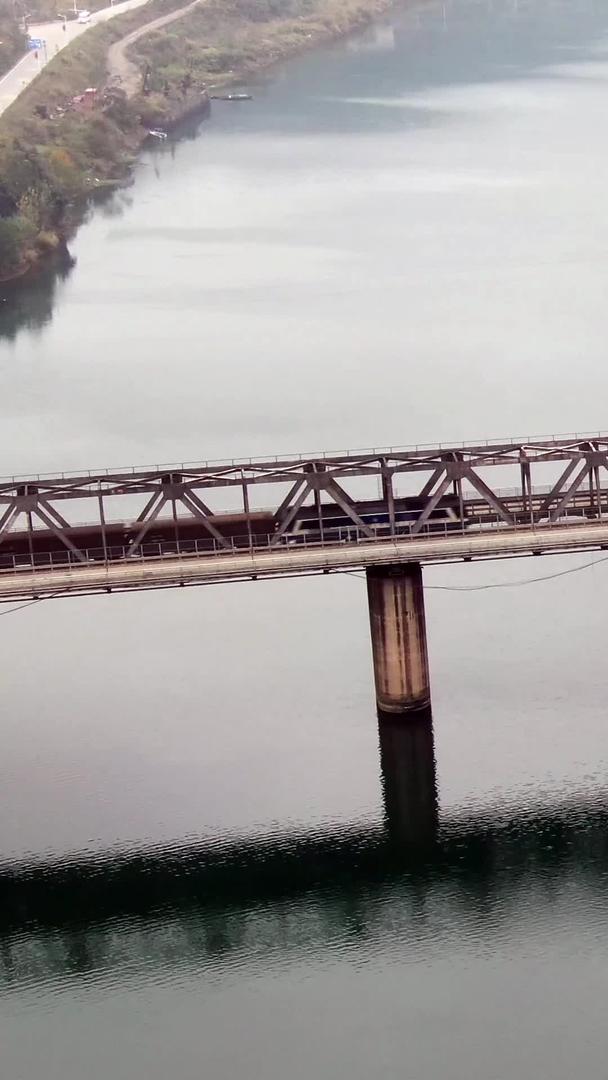 跨河火车大桥航拍视频的预览图