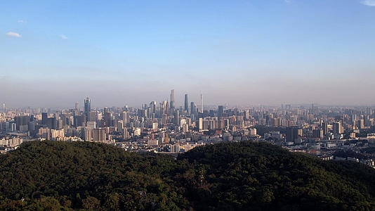 4K航拍白云山广州城市视频的预览图