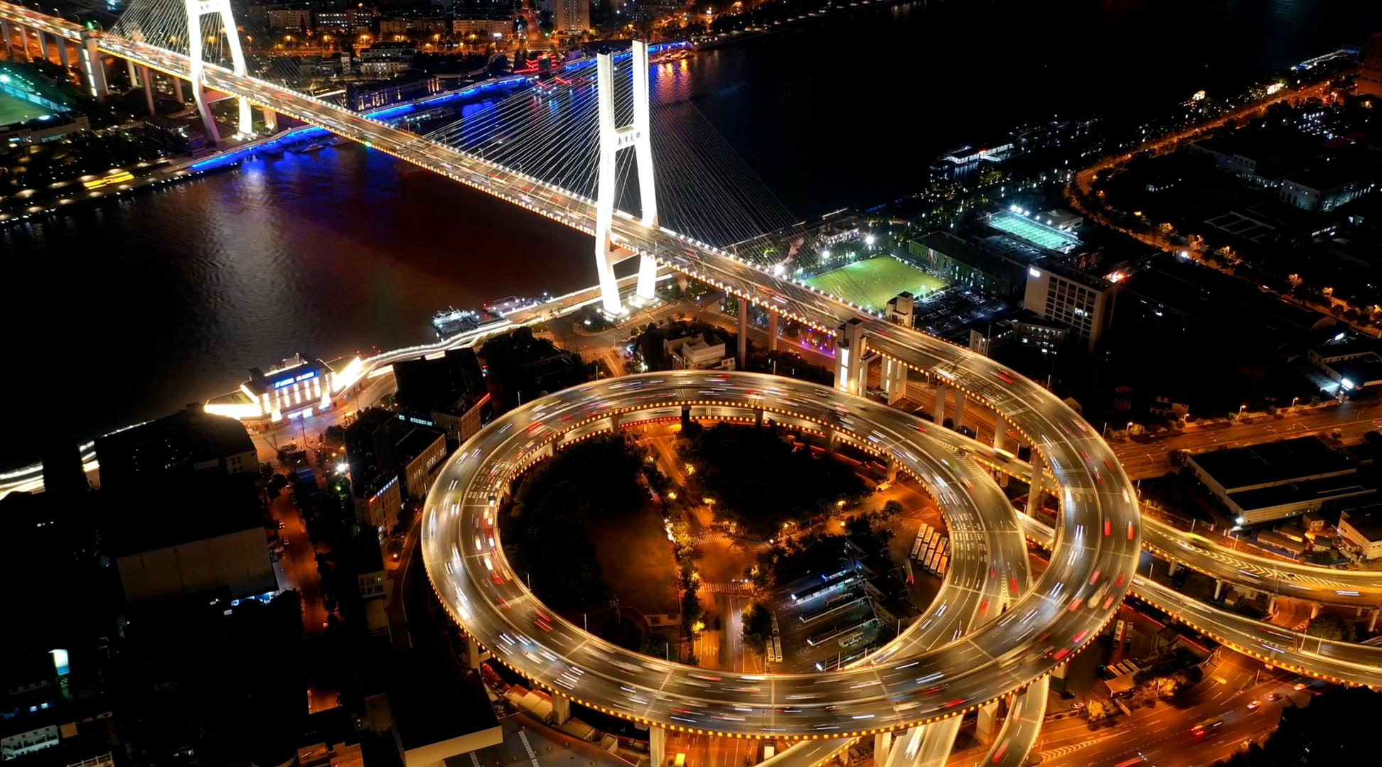 上海南浦大桥航拍延时视频的预览图