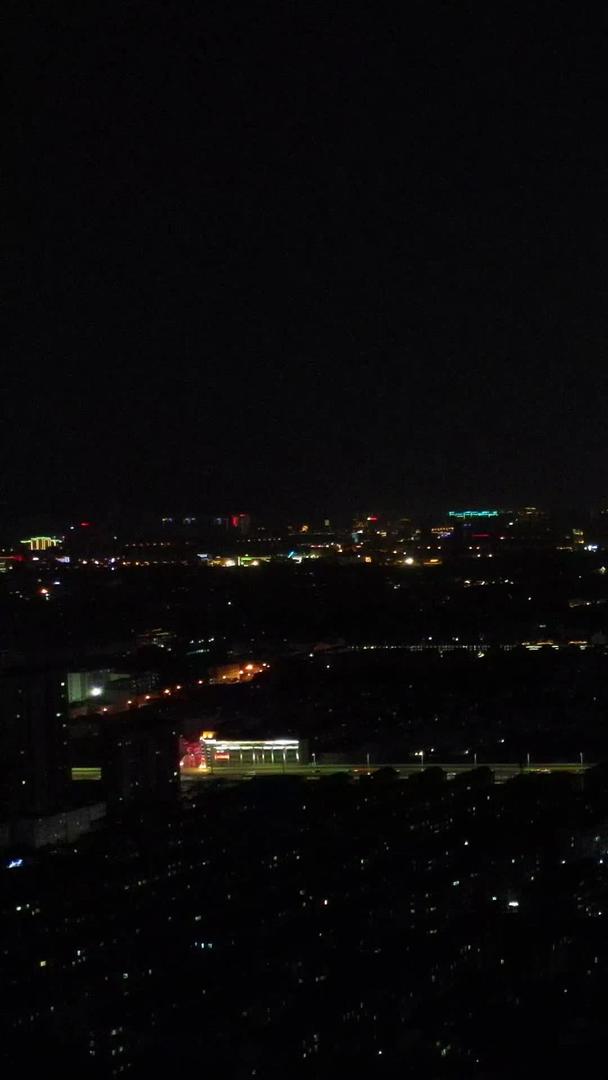 苏州是一个灯火通明的城市视频的预览图