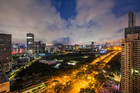 深圳大学夜转日延时摄影视频的预览图