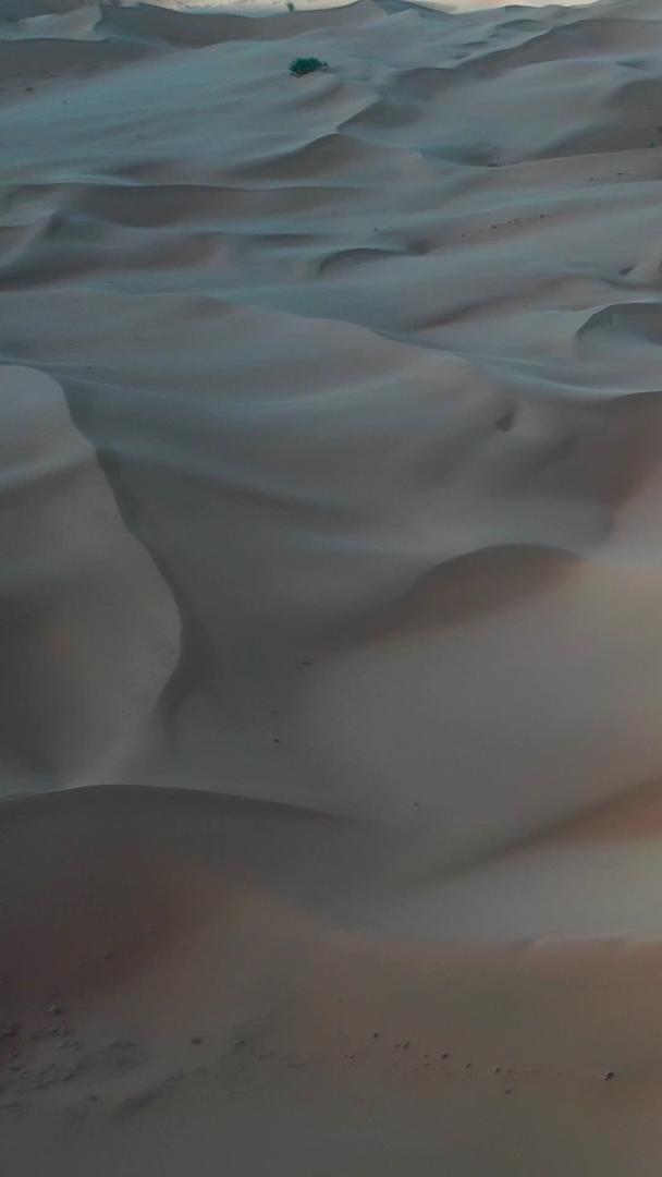沙漠风光宁夏沙坡头航拍视频视频的预览图