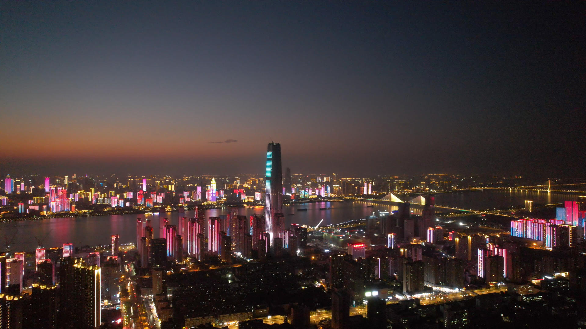 航拍城市江景天际线高楼夜景灯光秀街景4k素材视频的预览图