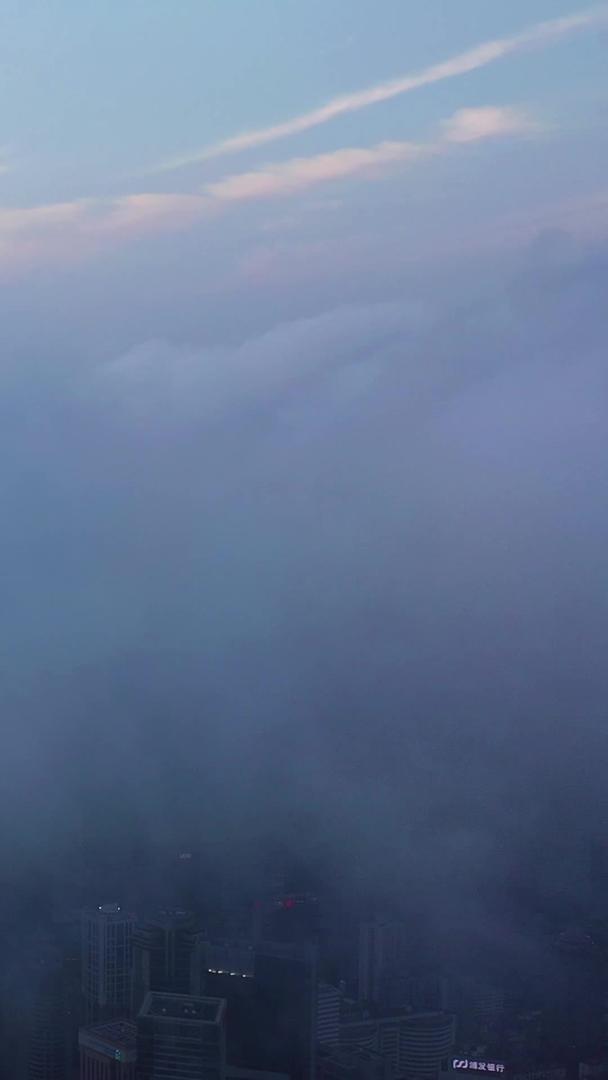上海浦东航拍云海下视频的预览图