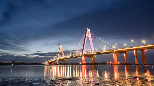 海南省文昌市清澜大桥日转夜8k延时视频的预览图