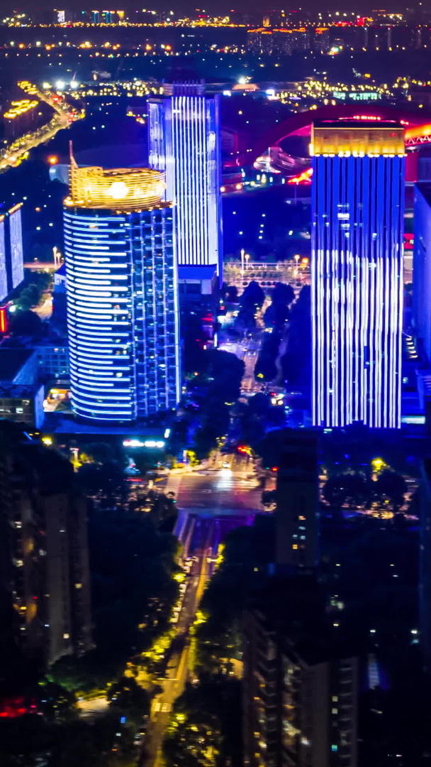 南京河西CBD夜景航拍视频的预览图