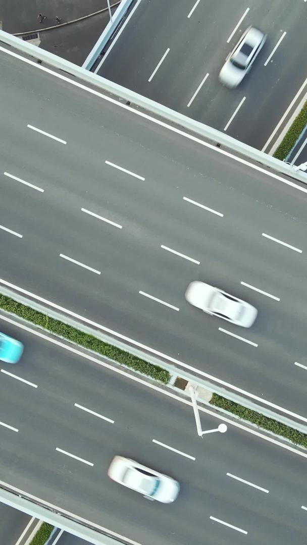 航拍城市道路俯拍镜头交通公路立交桥车流素材视频的预览图
