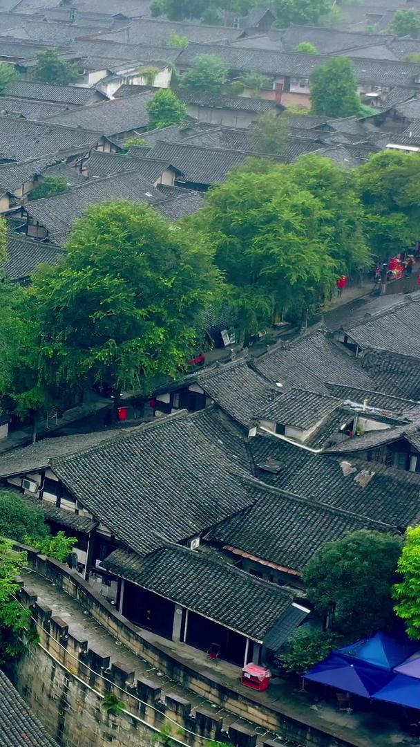 拍摄中国四大古城阆中古城楼视频素材视频的预览图