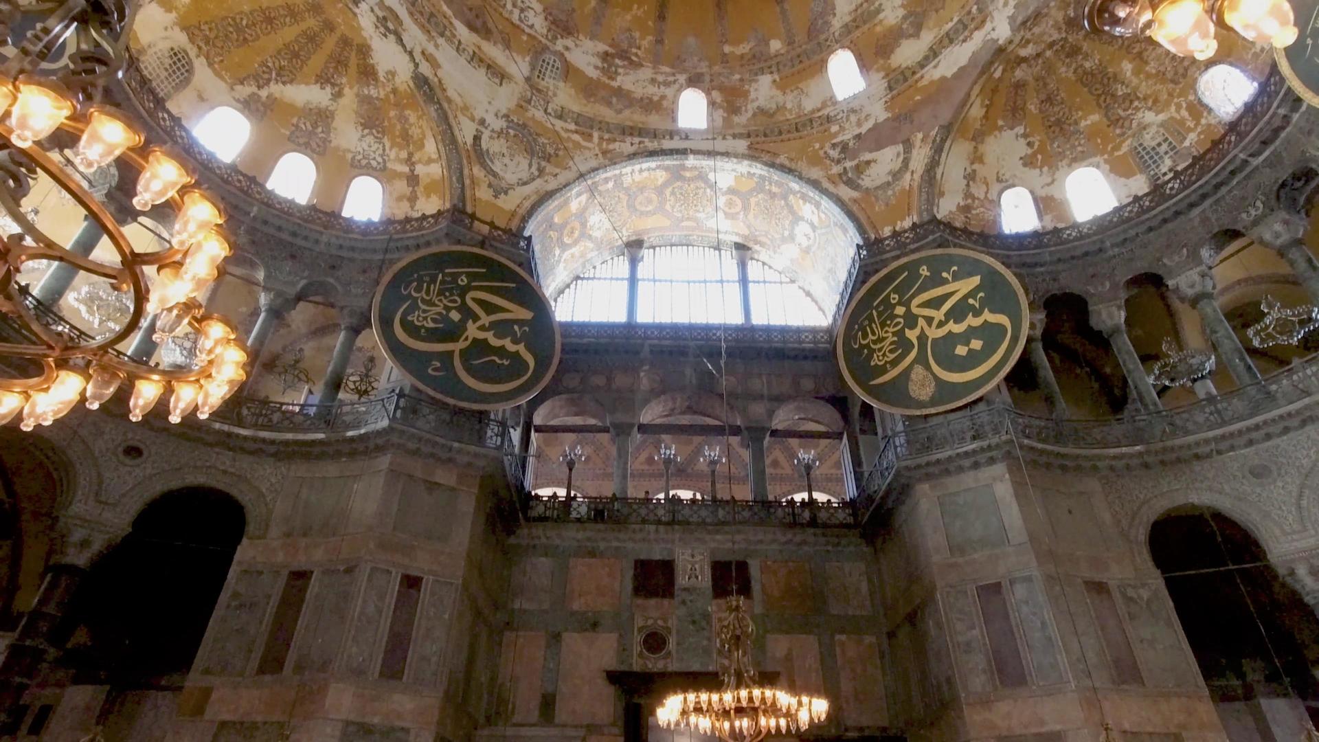 土耳其圣索菲亚大教堂内部结构和穹顶视频的预览图