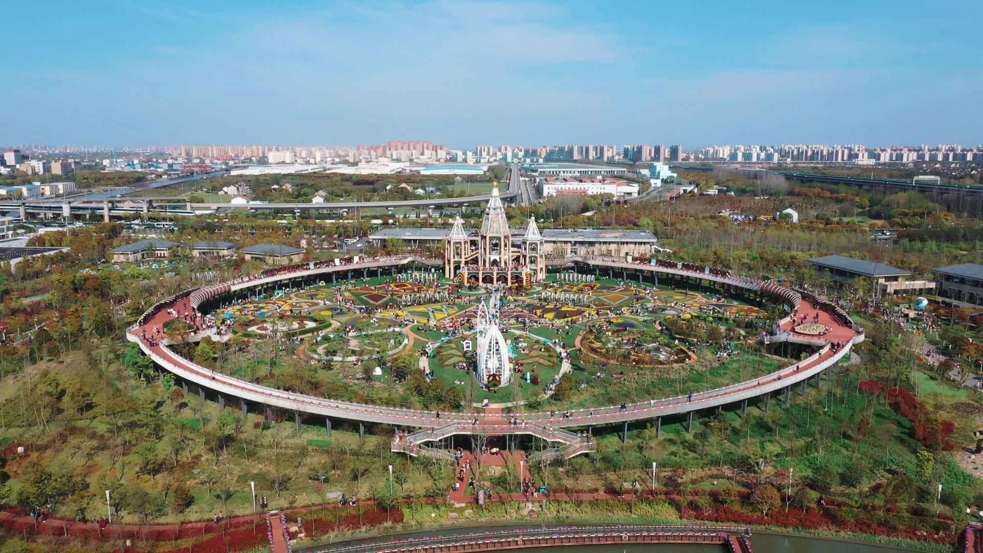 上海浦江郊野公园奇迹花园区视频的预览图