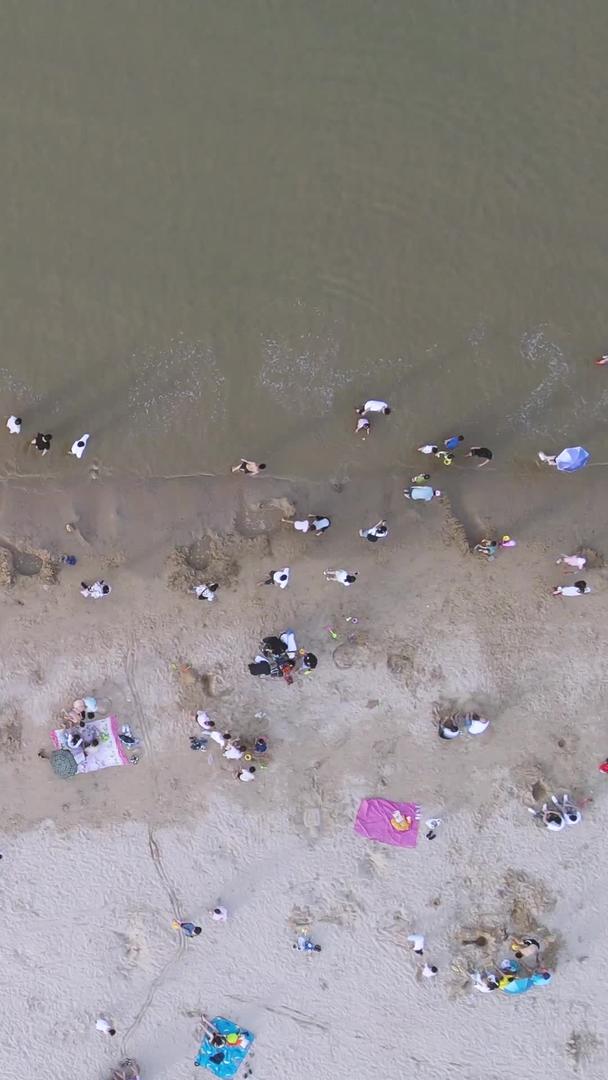珠海情侣路边沙滩浴场的航拍材料视频的预览图