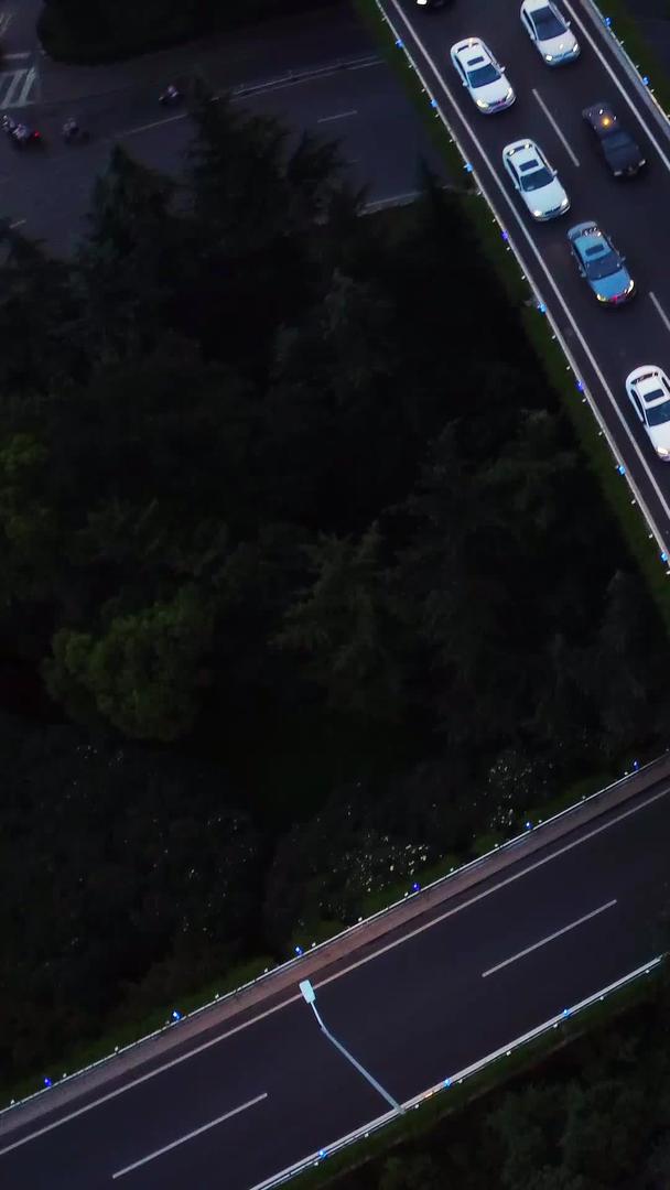 南京城市立交桥车流航拍视频的预览图
