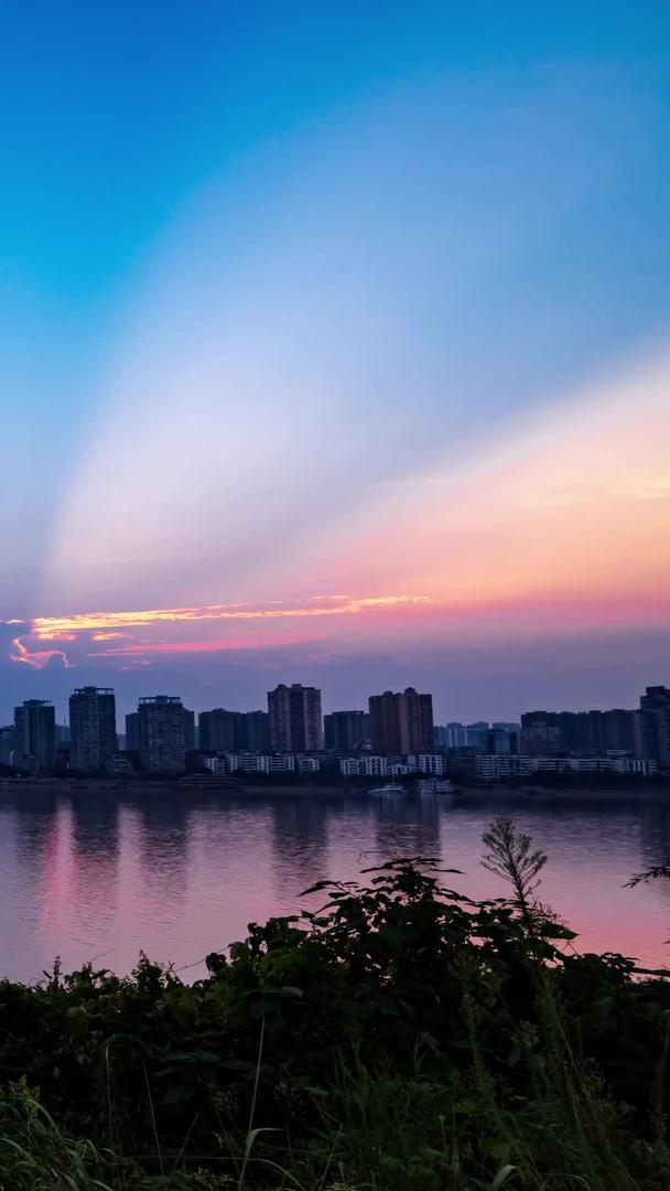 日夜延迟的重庆市合川区摄影视频的预览图