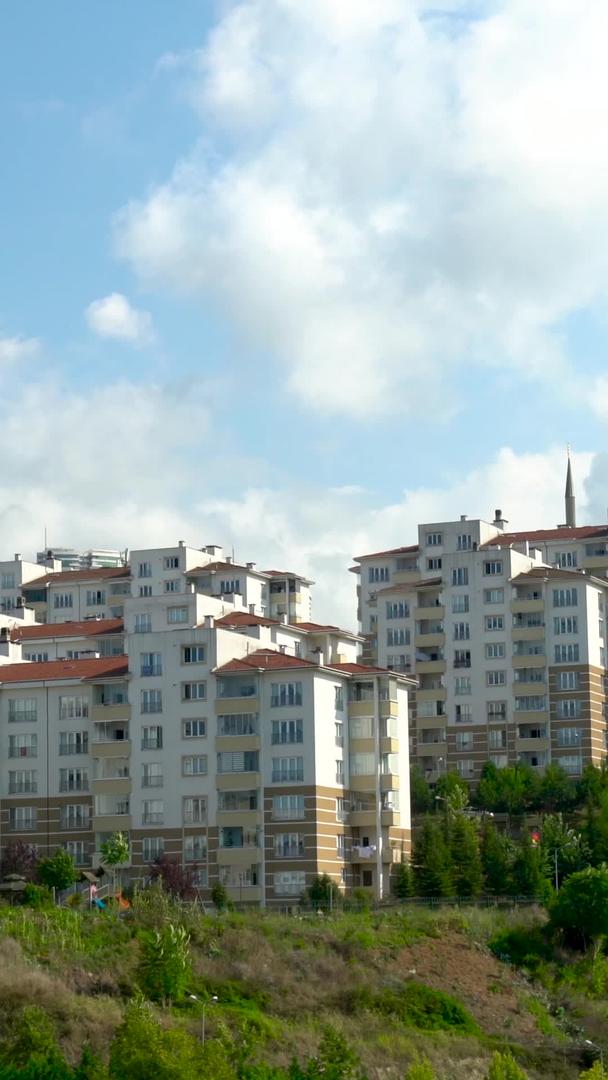 延迟土耳其现代小区居民楼视频的预览图