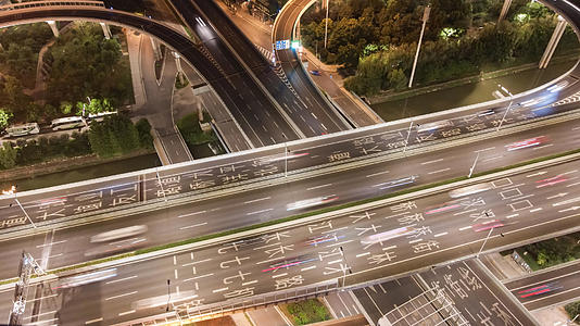 8k素材延时摄影城市立体交通车流夜景视频的预览图